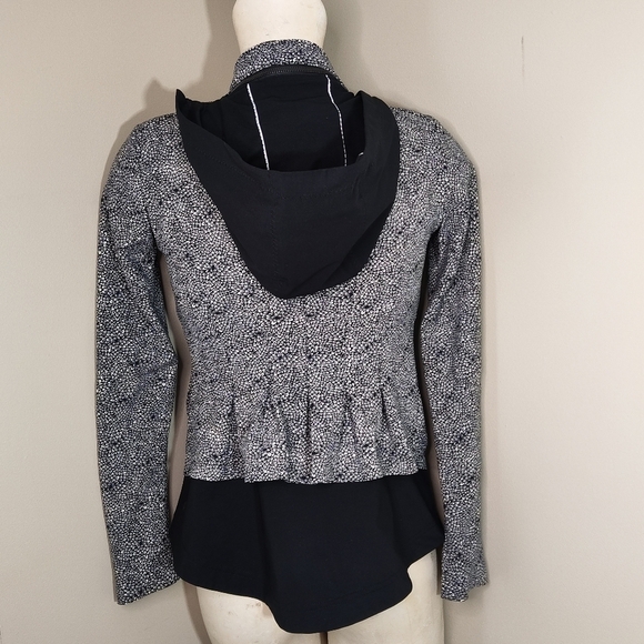 Lululemon Bust A Move Jacket Plush Petal 4 HAS HOOD - Picture 8 of 10